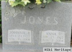 Anna S Jones