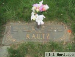 Ruth R Snyder Kautz