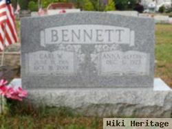 Carl W Bennett