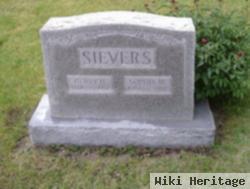 Henry H Sievers