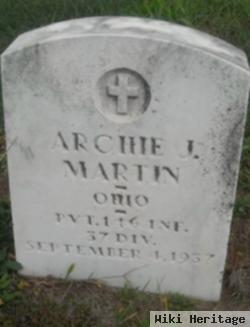 Arhie J Martin