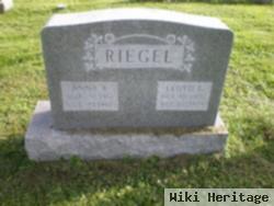 Lloyd Lamar Riegel