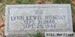 Lynn Lewis Munday