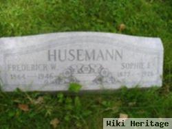 Sophie E Husemann