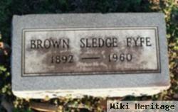 Brown Sledge Fyfe