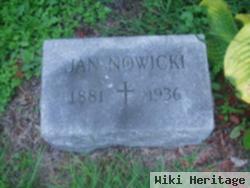 Jan Nowicki