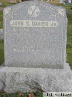 John E Davies, Sr