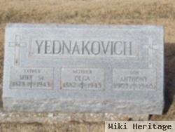 Mike Yednakovich, Sr