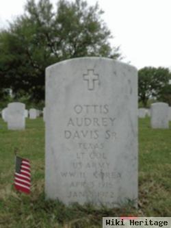 Ottis Audrey Davis, Sr