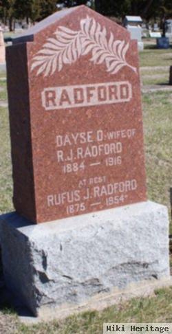 Dayse D Radford