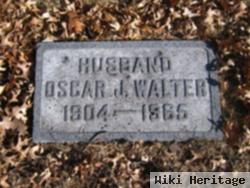 Oscar J Walter