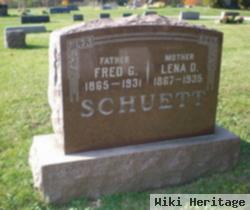 Lena D Schuett