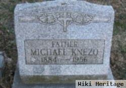 Michael Knezo