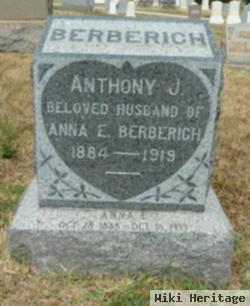 Anna E Berberich