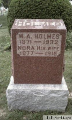 Lenora "nora" Tarr Holmes