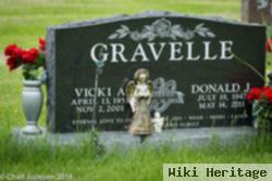 Vicki A Newman Gravelle