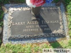 Larry Allen Teseniar