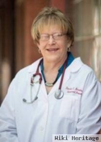 Dr Paula L. Knabe