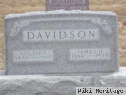 Aultie L. Davidson