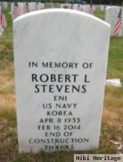 Robert L Stevens