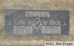 Robert J Willkie