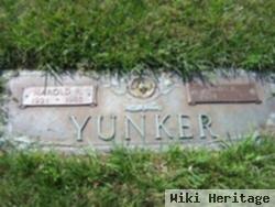 Harold R Yunker