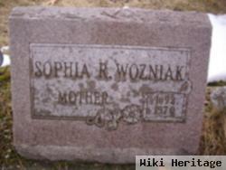 Sophia R. Wozniak