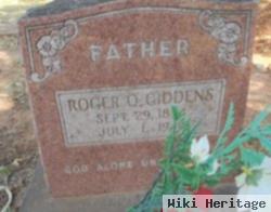 Roger Q Giddens