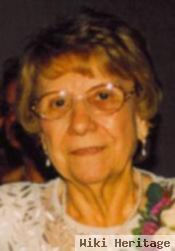 Dora Menas Borowski