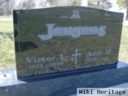 Victor Louis "vic" Jergens