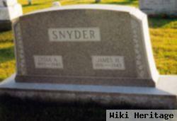 James H Snyder