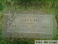 Cleo S Dye