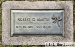 Robert D Martin