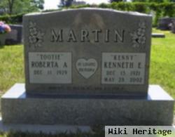 Kenneth E "kenny" Martin