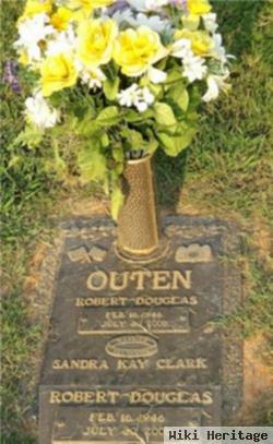 Robert Douglas "bobby" Outen