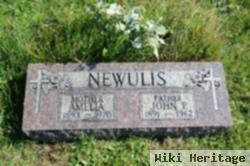 Amelia Newulis