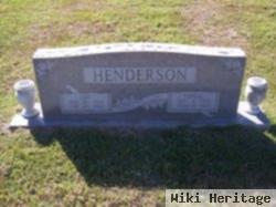 Lee Henderson