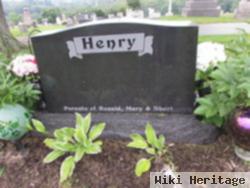 Linda L Skelly Henry