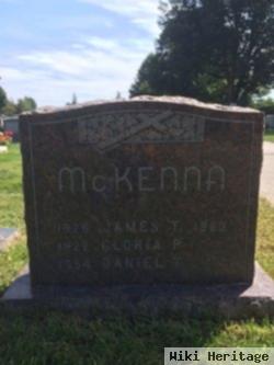 James T Mckenna