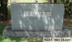 Ruth M Budke