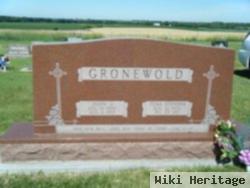 T Tter "tena" Stevens Gronewold