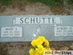 Mary E Schutte