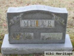 Dee O Miller