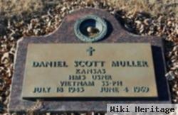 Daniel Scott Muller