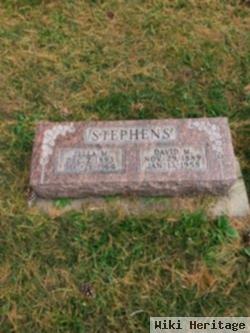 David M Stephens