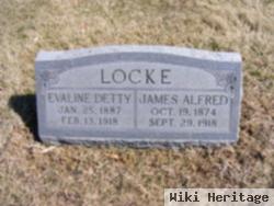 Lina Evaline Detty Locke