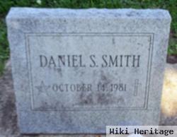 Daniel S Smith