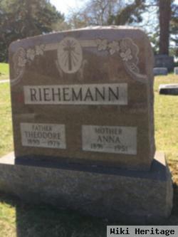 Anna Bloemer Riehemann