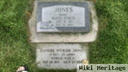 Daniel Jones