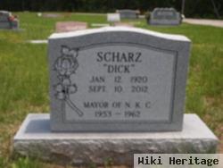 Robert D "dick" Scharz